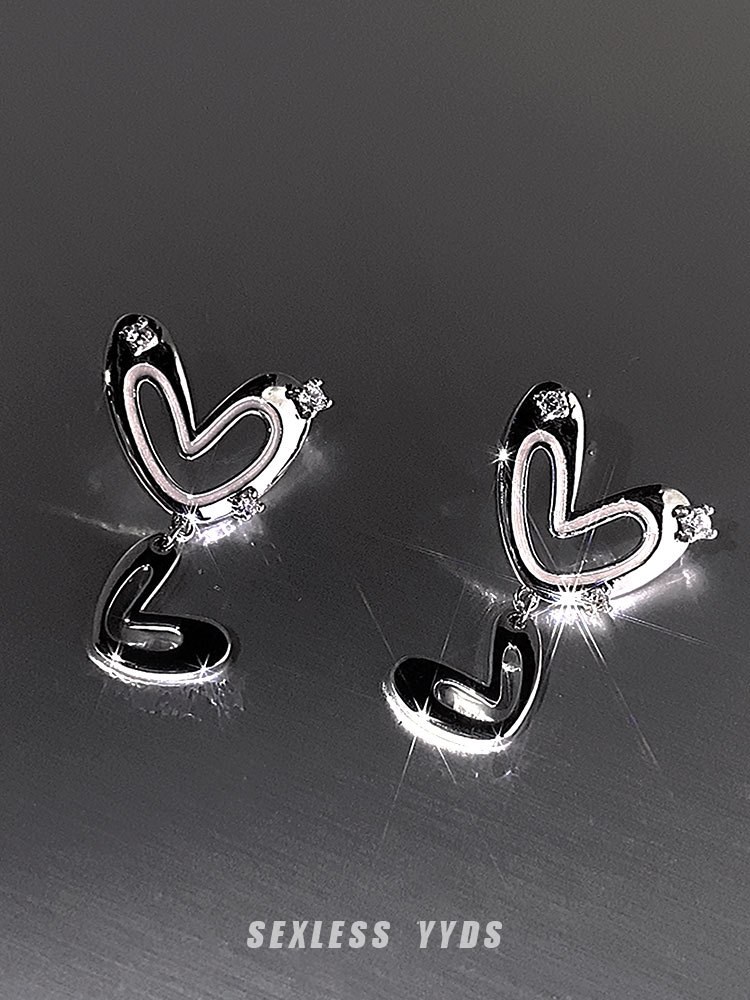 S925 silver needle sweet cool wind Diamond Love earrings niche design earrings 2022 New Tide Net red earrings for women