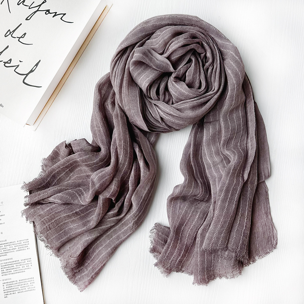 Picture of Foreign Trade Cotton Linen Scarf Scarf Women's Autumn and Winter Gradient Color-matching Japanese and Korean Lady Mori Girl Style Slub Yarn Shawl