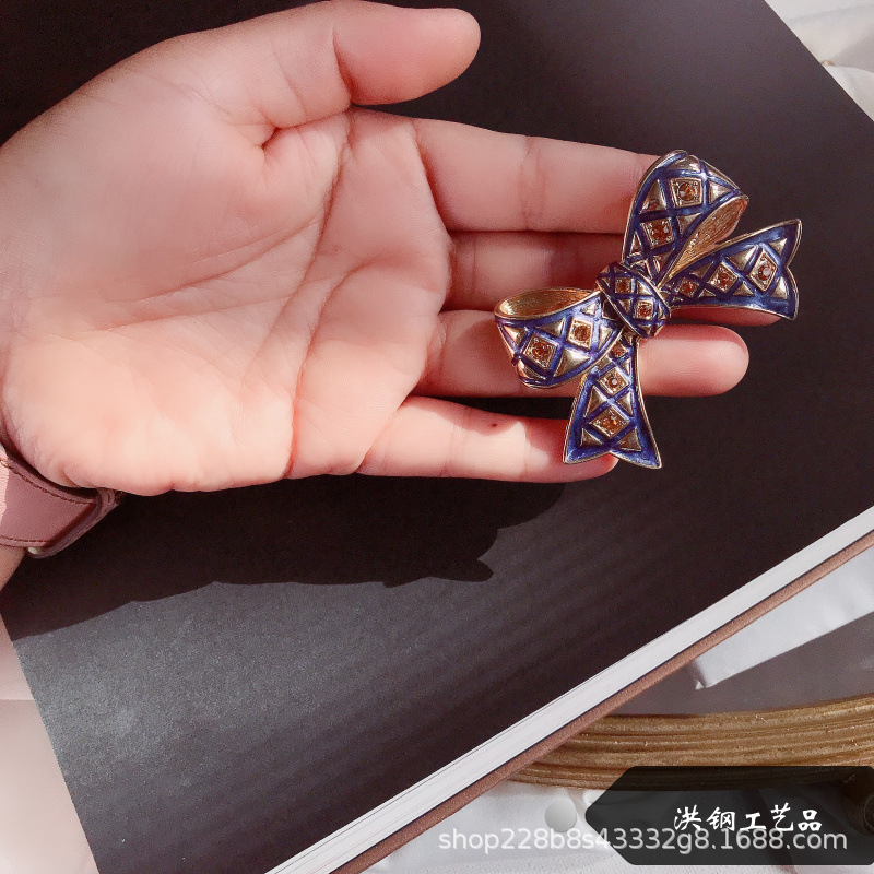 Jimo District Honggang Crafts Lace Bow Brooch Enamel Western Vintage Atmospheric Sweet Coat Corsage