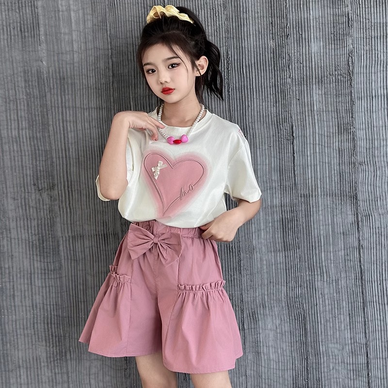 Picture of Pure Cotton Tops Girls Summer Short-Sleeved Suit 2025 New Fashionable T-Shirt Summer Shorts Two-Piece Set