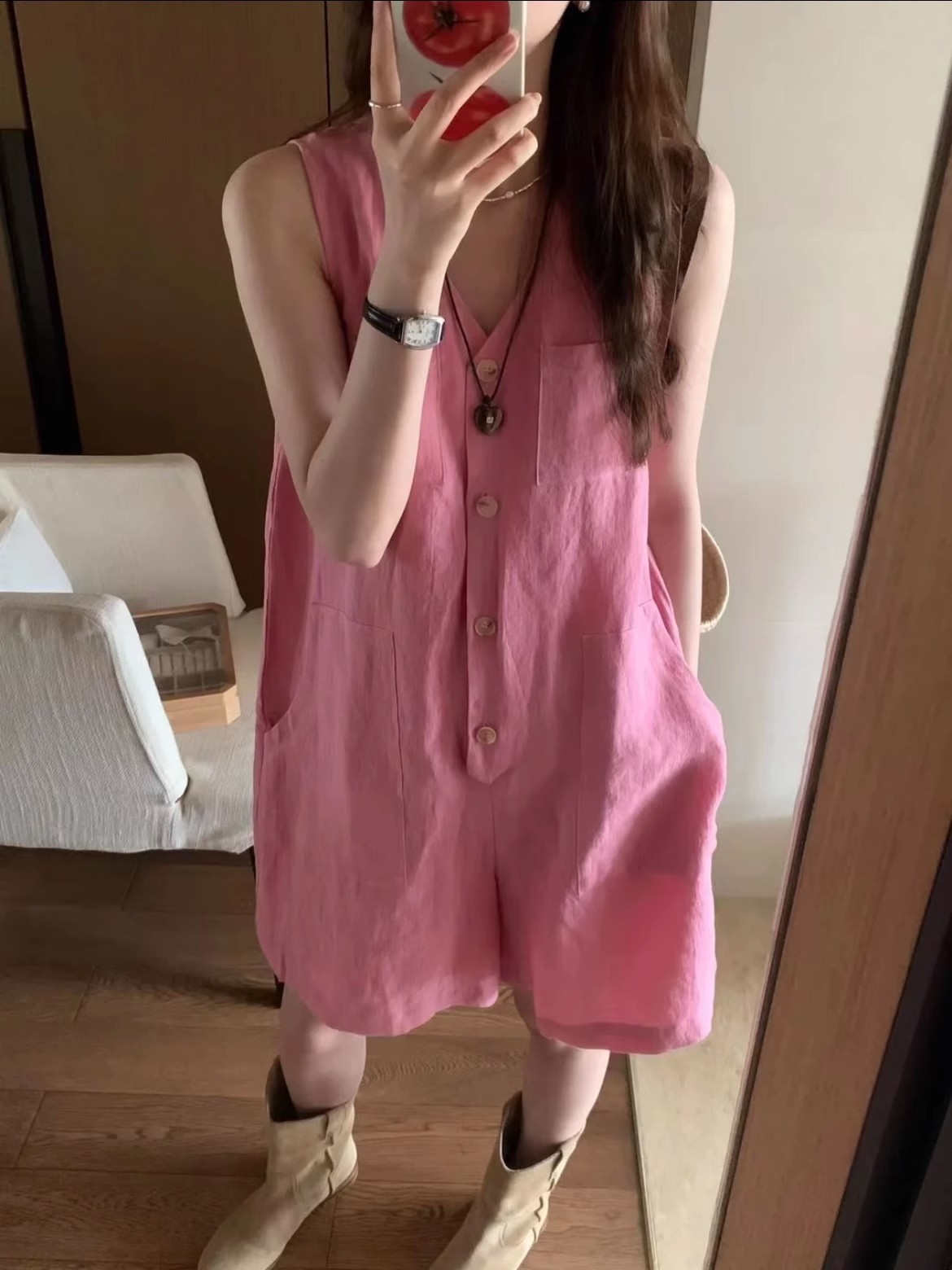 Picture of 2025 Niche Summer New V Neck Pure Color Button Sleeveless Loose Casual Jumpsuit Shorts Women's Thin Trendy Ins Shorts