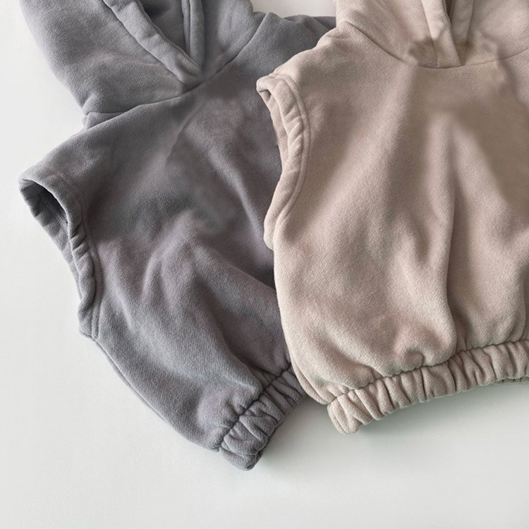 Picture of Boys and Girls Korean style autumn and winter children's vest children's thickened fleece-lined vest casual hooded fleece pullover top