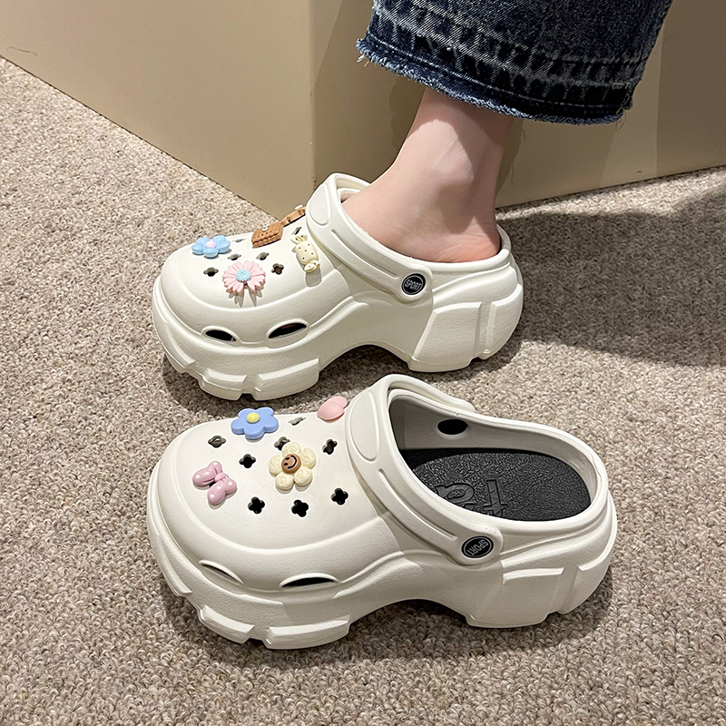 Picture of Thick-Soled Croc Shoes Women's Summer Outerwear 2025 Wedding Dress Handy Gadget Pancake Increased Heel Beach Croc Shoes Batch