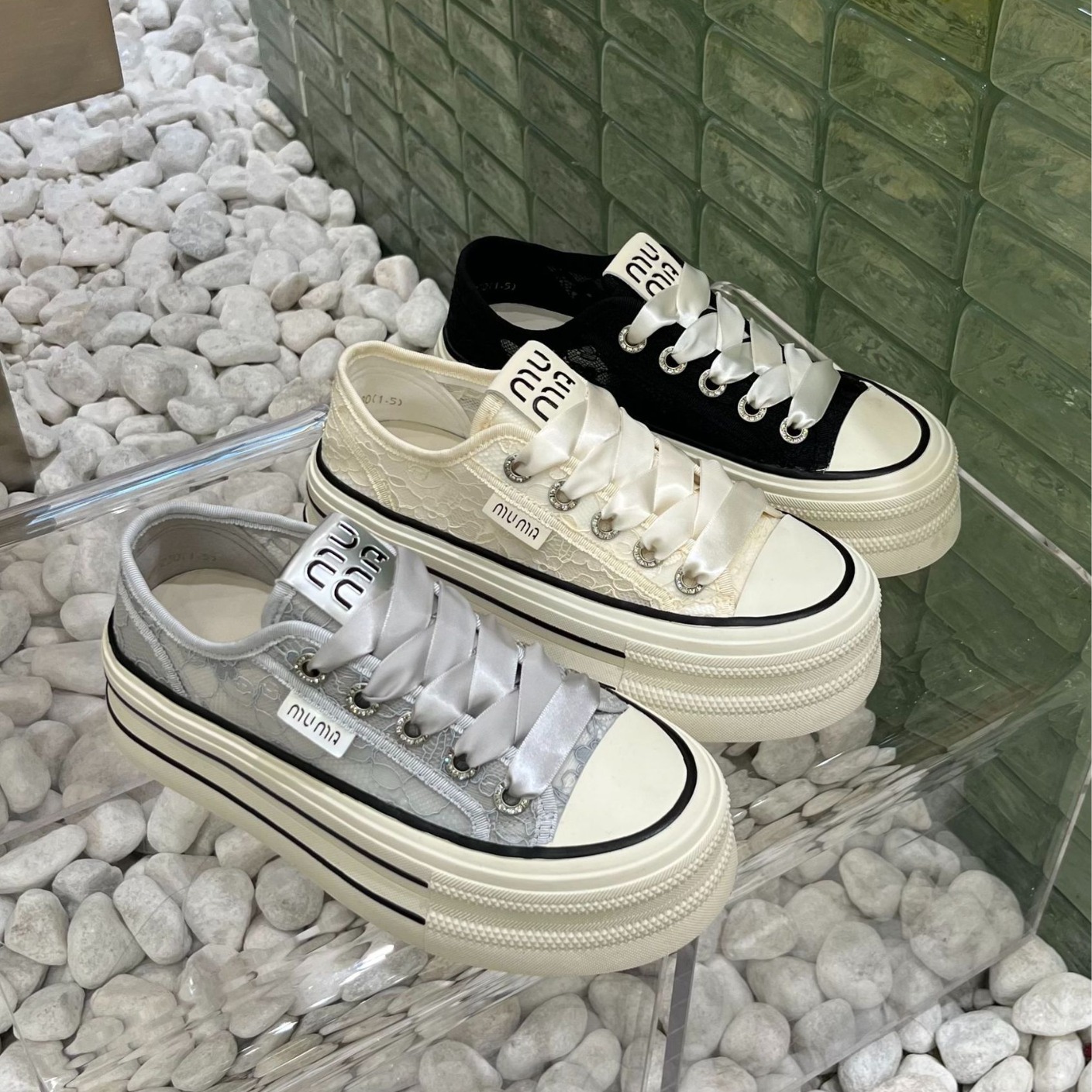 Increased thick-soled canvas shoes 2024 new women's shoes summer mesh breathable hollow white shoes all-match casual skate shoes