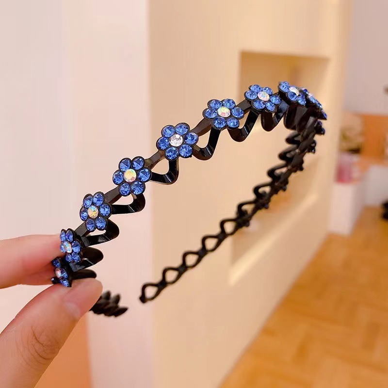 Picture of Pearl Rhinestone Headband for Women, Simple Retro Headband, Female Hairpin, Korean Internet Celebrity Elegant, Fairy Forest Style Super Fairy Headwear