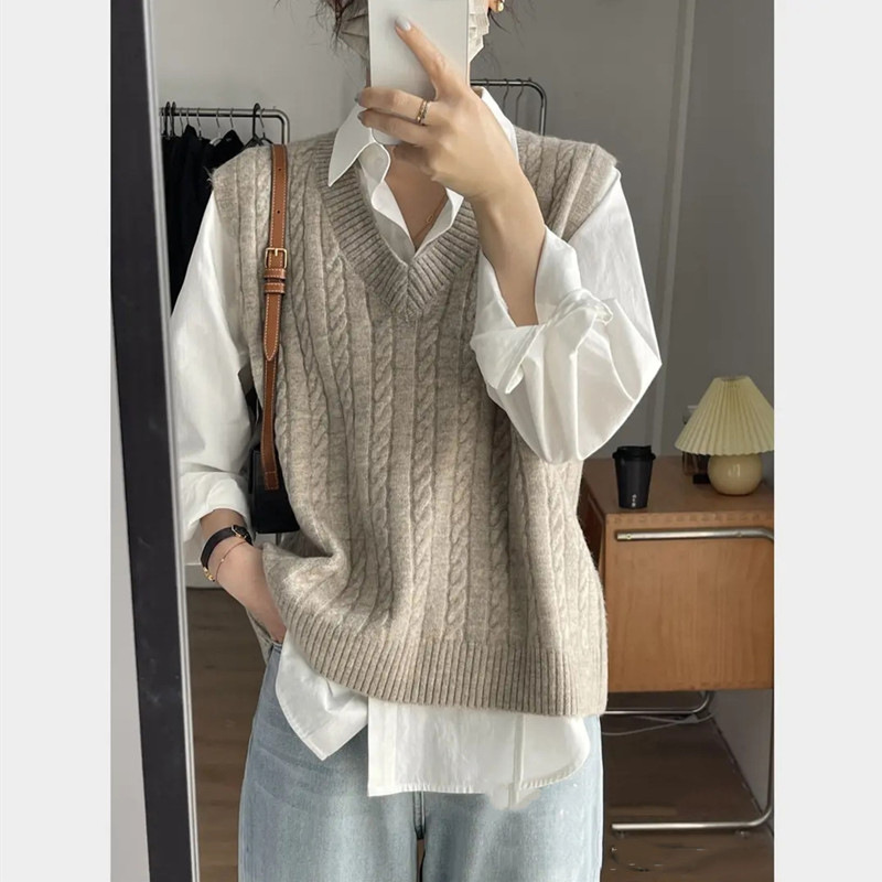Picture of 2024 Spring and Autumn New V-Neck Twist Women's Knitted Vest Stacked with Sweater Vest Waistcoat Fashionable Top