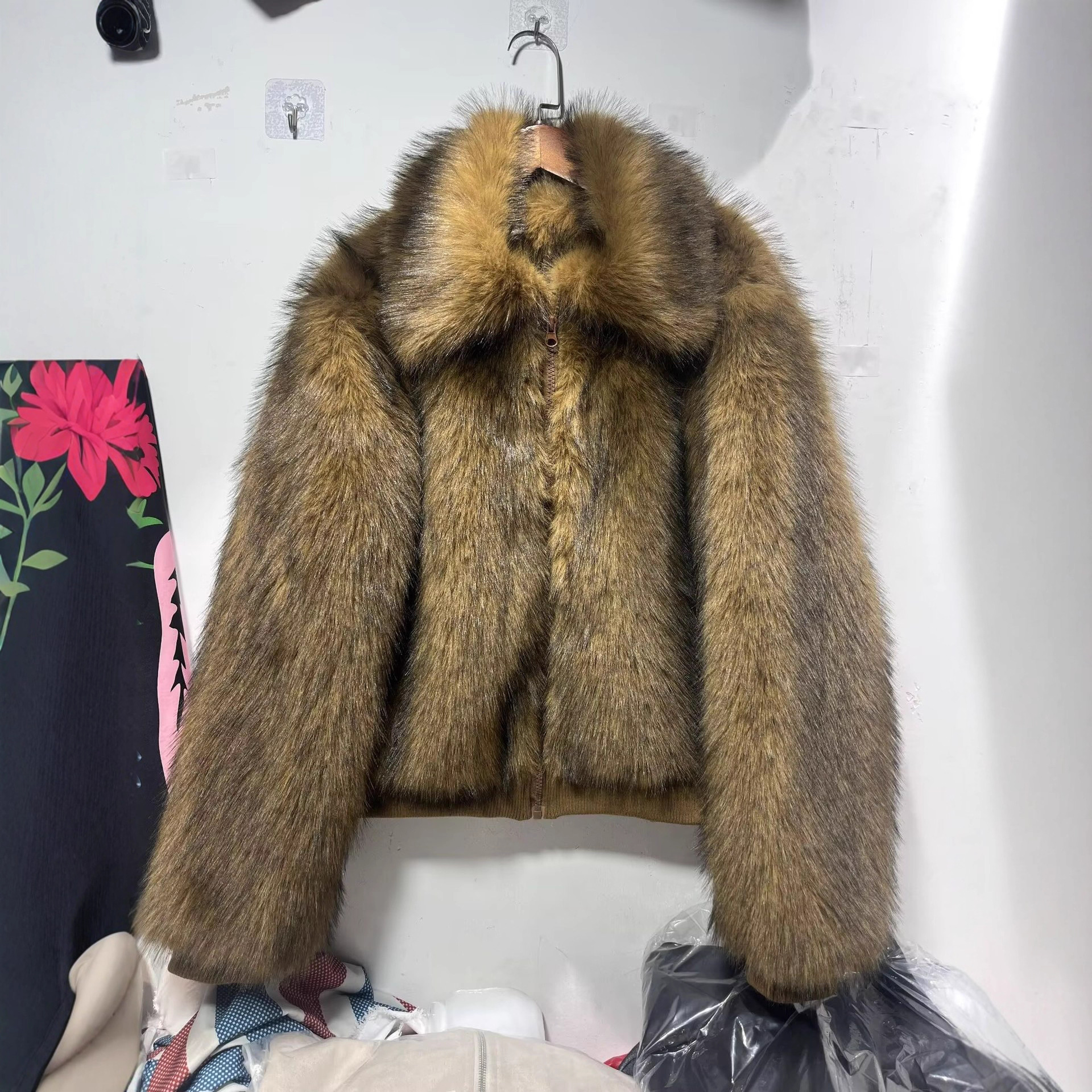 Zr Women's Clothing European and American Style 2025 Autumn New Nordic Warm Fashion Faux Fur Effect Short Coat 5854