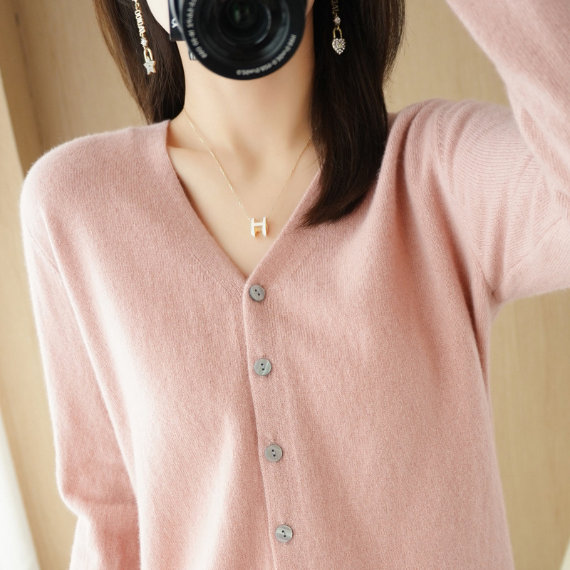 Picture of Cardigan Coat Women's Knitted Base Shirt V-Neck Long Sleeve Spring and Autumn 2025 New Style Outer Sweater Women's Korean Style