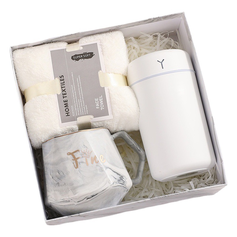 Business Accompanying Gift Set Practical Staff Birthday Welfare Gift Company Annual Meeting Creative Gift Wholesale Christmas