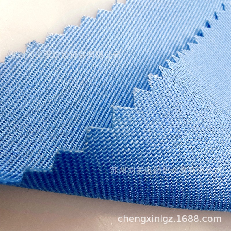 Manufacturer in stock supply polyester cotton yarn card TC cloth 108*58 21*21 full craft autumn and winter tooling fabric