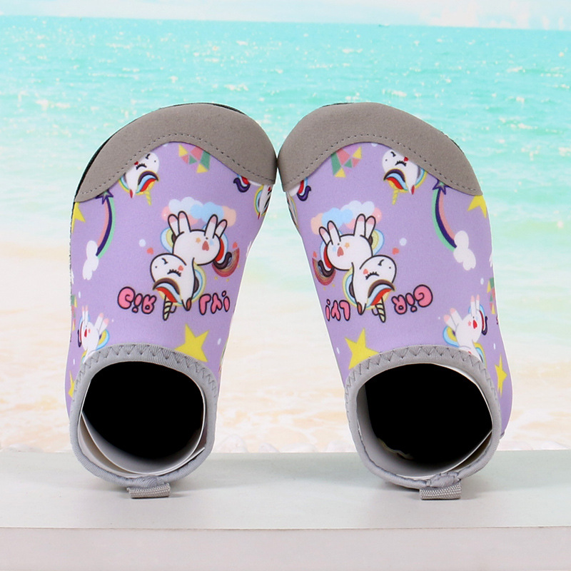Picture of Children's Beach Tracing Shoes for Boys and Girls, Non-Slip Beach Shoes, Baby Swimming Socks, Anti-Cut Water Park Water Shoes