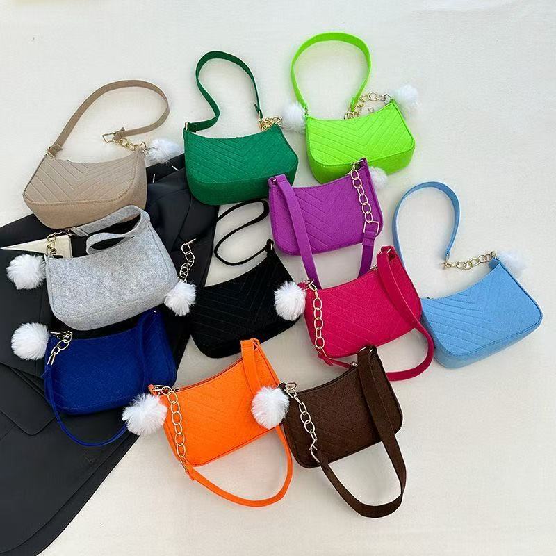 2025 New Arrival Fashionable All-Match Large Capacity One-Shoulder Underarm Bag Simple Style Style Plaid Chain Bag for Women