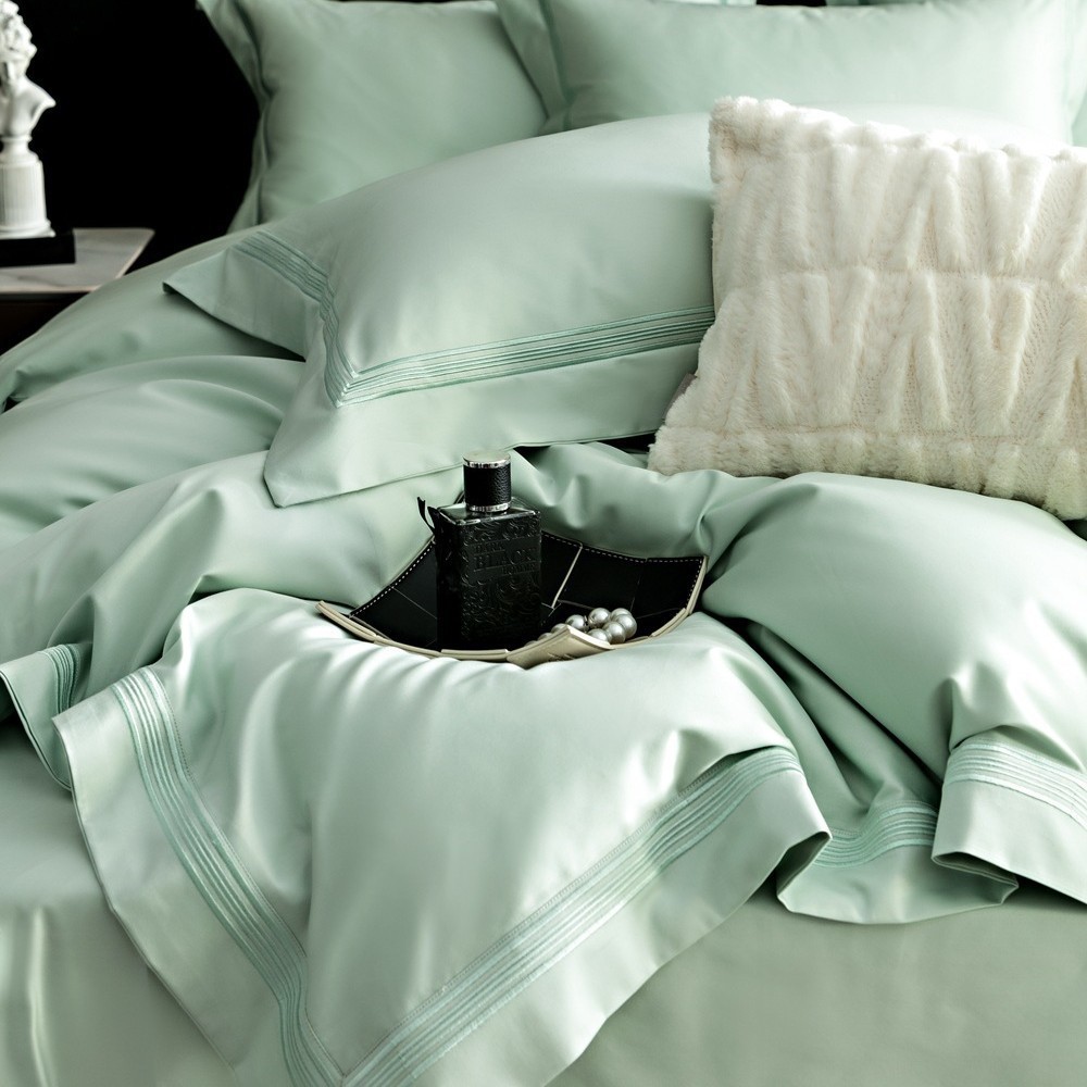 Picture of Class A 140 Xinjiang long staple cotton four-piece cotton bed sheet quilt cover simple embroidery light luxury four seasons