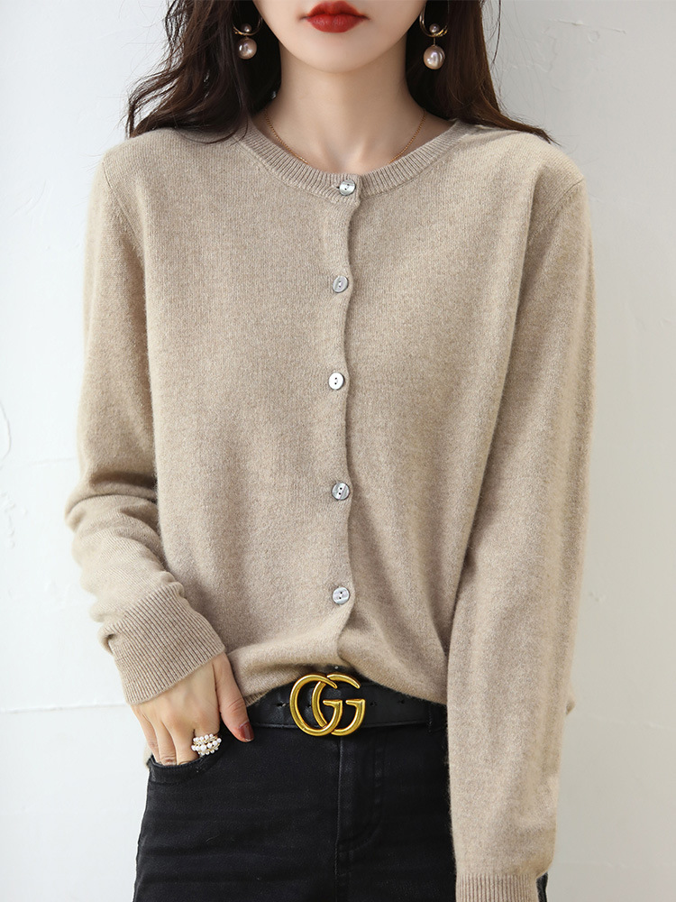 Pre-autumn new solid color long-sleeved crew neck knitted cardigan top, women's loose and versatile soft waxy jacket, sweater base layer