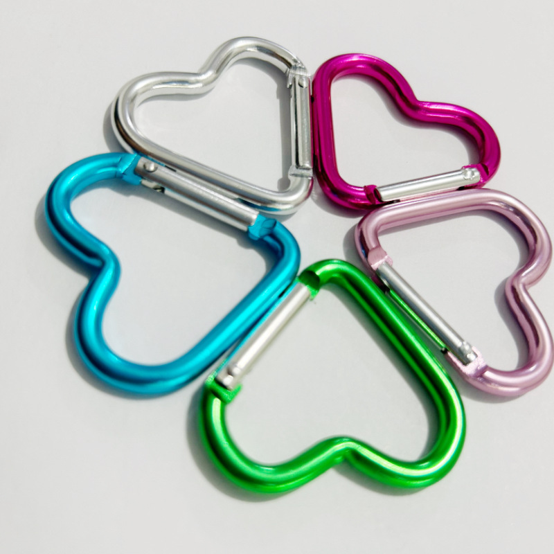 Picture of Love Carabiner 44*40mm Backpack with Heart-Shaped Backpack Buckle, Water Bottle Buckle, Heart-Shaped Aluminum Alloy Carabiner