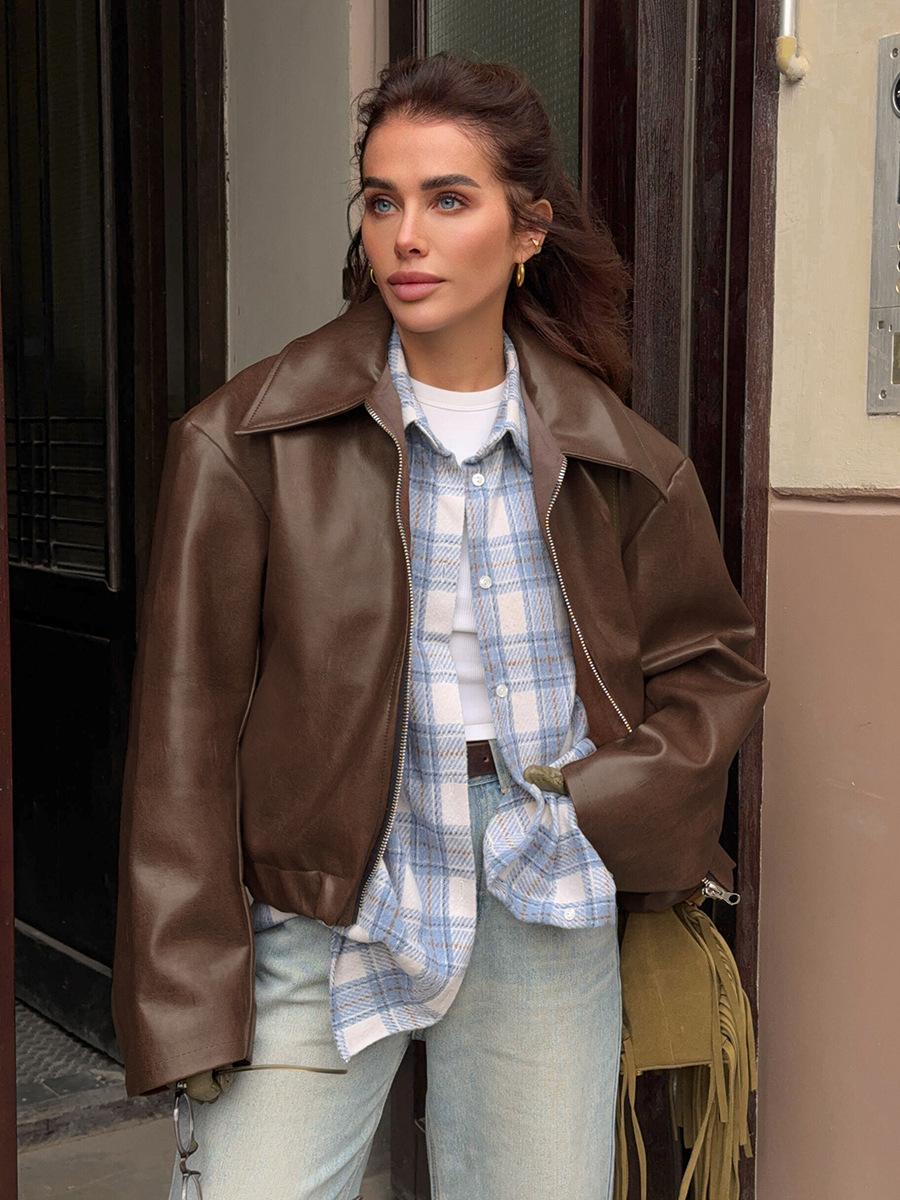 Picture of Retro Motorcycle Style Burgundy Leather Jacket for Women 2025 Autum European and American Fashionable Matte Leather Jacket Cross-Border Women's Clothing