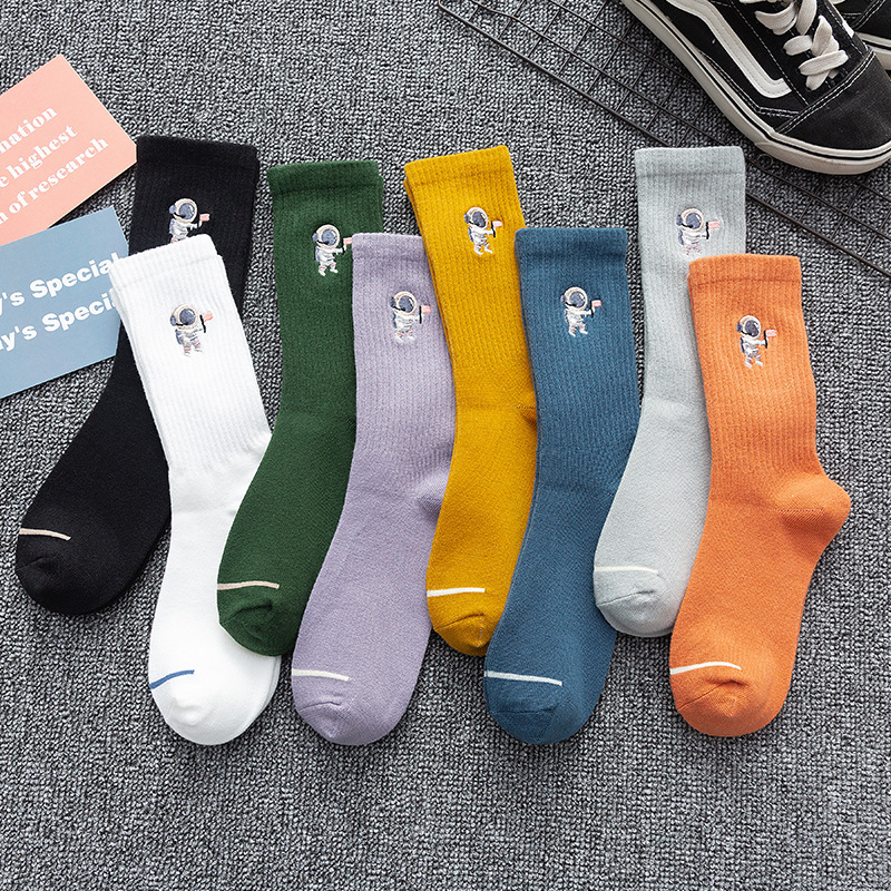 Autumn and Winter couple socks solid color ins fashionable embroidered cotton socks astronaut versatile mid-calf length socks sports fashionable socks in stock