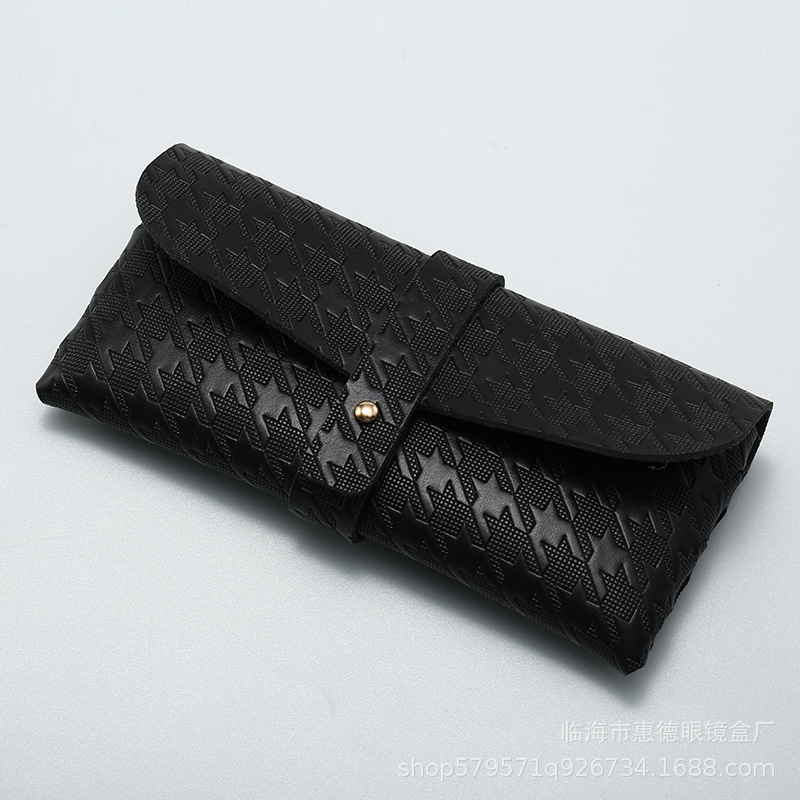 Picture of Factory Batch Glasses Case in stock New Single Nail Leather Sunglasses Bag Hand-woven Sunglasses Box Printable LOGO