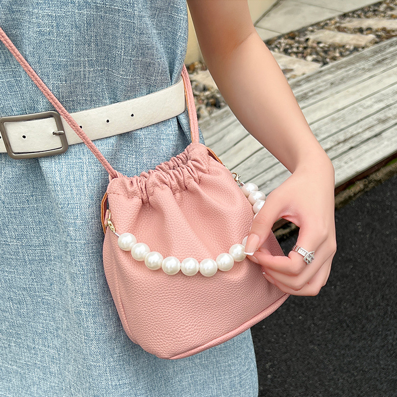Picture of Sweet and cute mini bucket bag pearl beaded handbag handbags crossbody women's bag wholesale a generation of hair