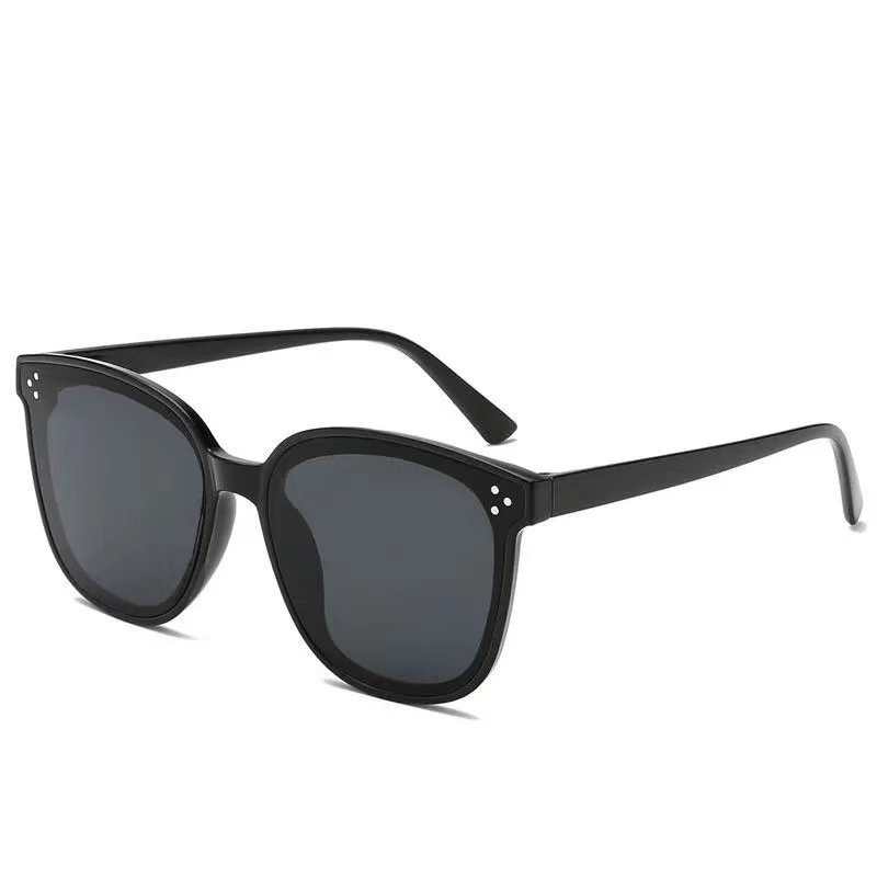Picture of New High-End Sunglasses for Women, Street Photography, Big Face, Slimming Driving Glasses, Korean Style Trendy Men's Sunshade Glasses, Direct Supply from the Manufacturer