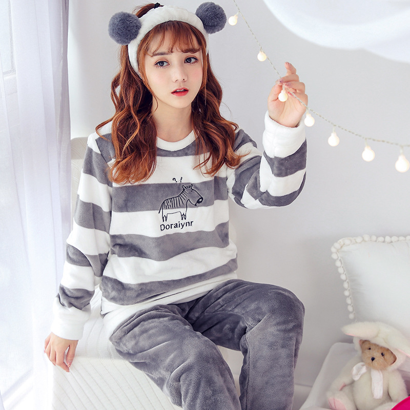 Autumn and winter women's pajamas flannel pajamas women's long sleeve casual pajamas set wholesale a generation of hair