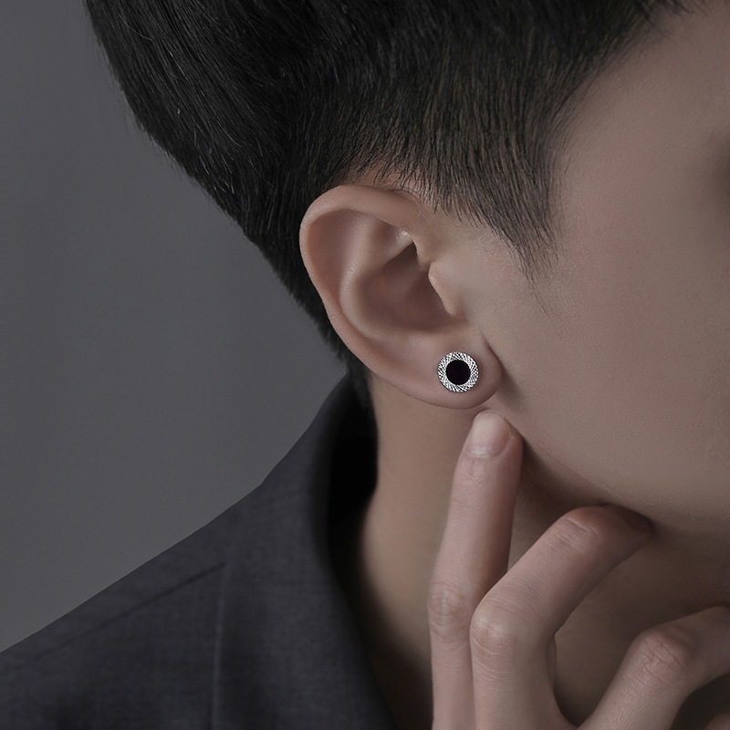 Trendy Men's Exquisite Earrings, High-End Minimalist Style, Niche Design Earrings, Vintage Temperament, Simple Men's Ear Accessories