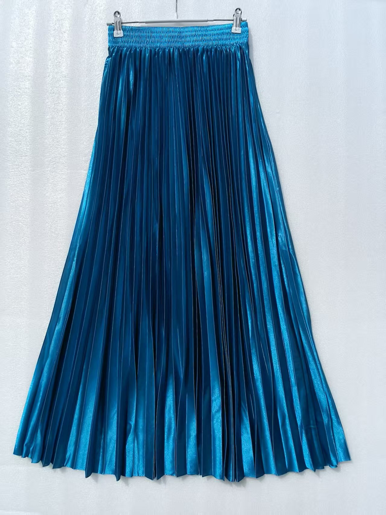 Korean style slimming spring new shiny high-waist pleated A-line slimming long skirt for women, size 6623