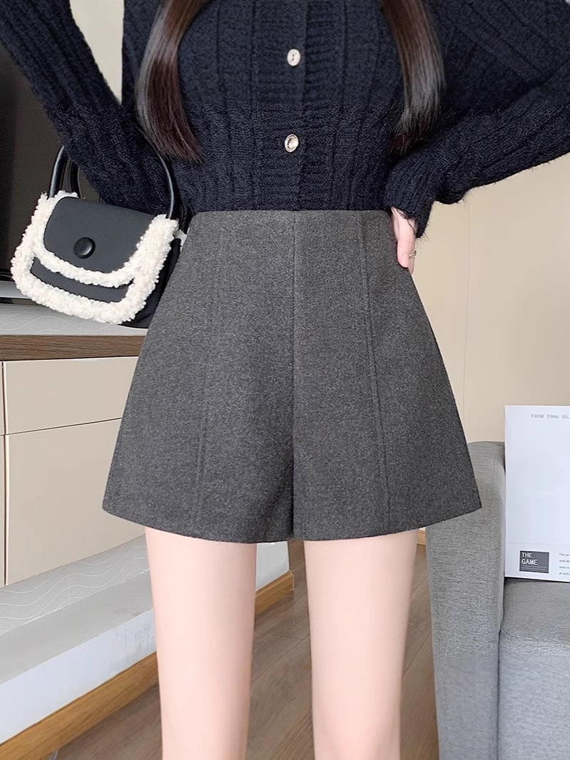 Grey Woolen Shorts Women's Autumn and Winter Outer Wear 2024 New Style Casual Pants with Boots High Waist A- Shaped Wide Leg Pants