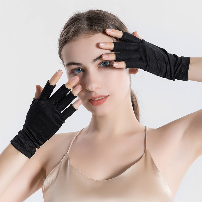 Picture of Huaye Silk Half-Finger Sun Protection Gloves for Men and Women with Touch Screen and Non-Slip 100% Mulberry Silk Fabric Thin Skin Care Gloves