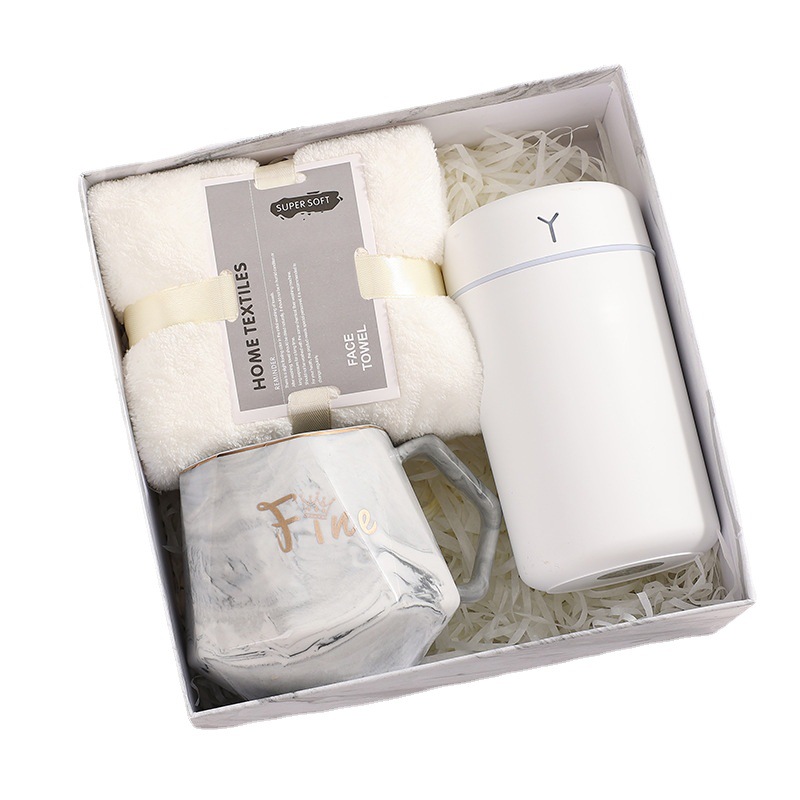 Picture of Business Accompanying Gift Set Practical Staff Birthday Welfare Gift Company Annual Meeting Creative Gift Wholesale Christmas