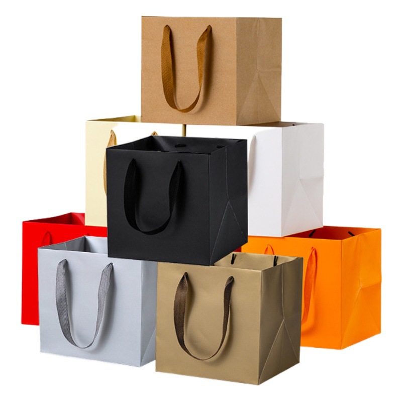 Hand-Held Paper Bag Custom Hot Stamping Logo Christmas Gift Bag High-End Clothing Store Handbag Gift Packaging Bag