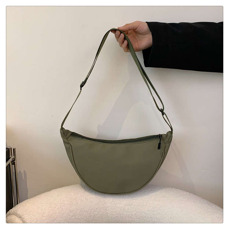 Picture of Messenger bag Fashion Women's shoulder bag cross-border new crossbody chest bag lightweight simple mobile phone change small bag