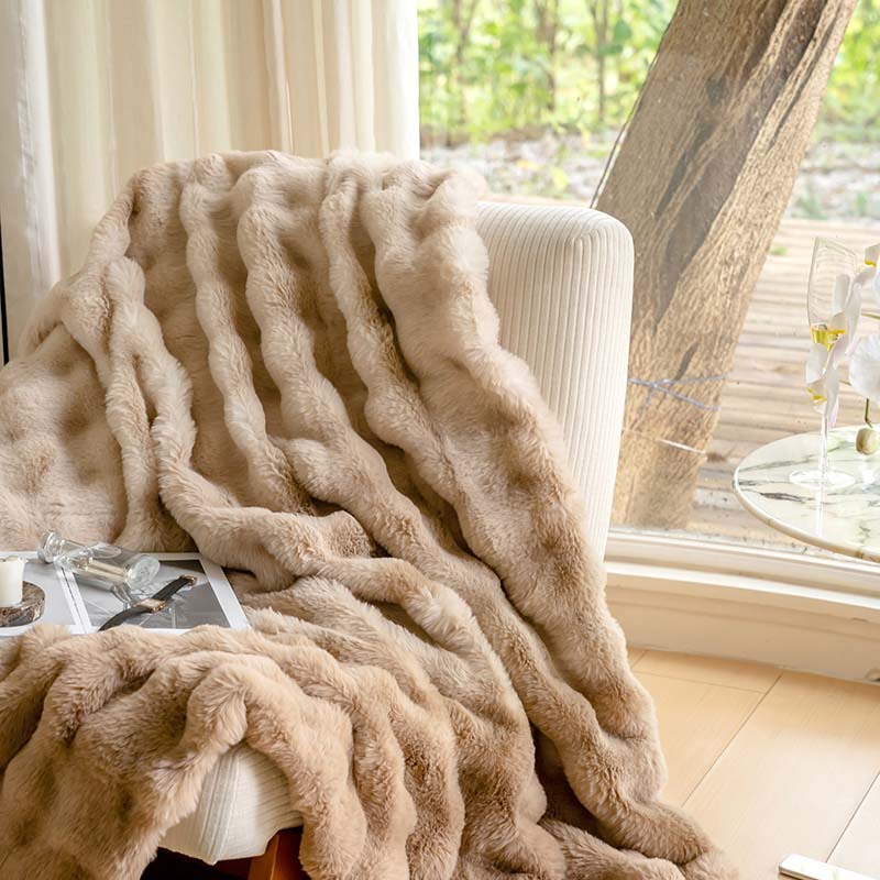 Picture of Thickened Class a Imitation Rabbit Velvet Blanket Milk Velvet Cover Blanket Winter Warm Sofa Coral Velvet Lunch Blanket Soft