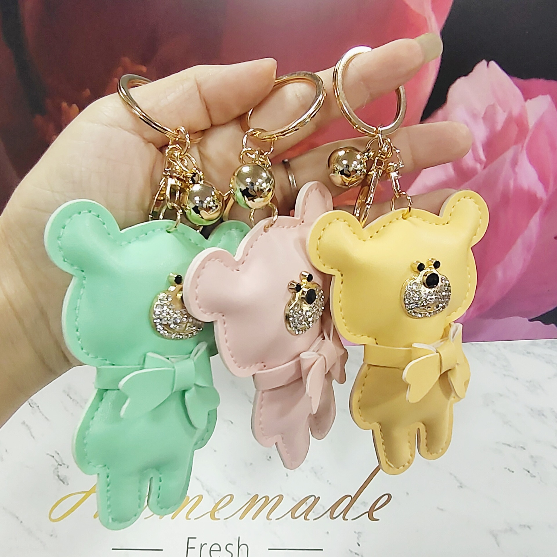 Korean style bear leather keychain decorative pendant creative bag schoolbag car key accessories ornaments wholesale