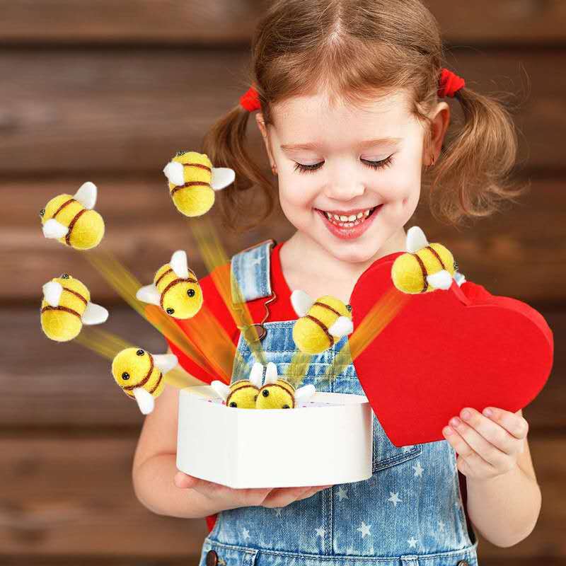 Picture of Cross-border wool felt Bee finished clothes hat headband decoration accessories wool felt pokes small animals