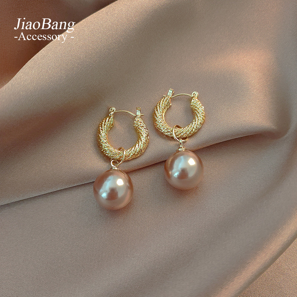 French champagne pearl earrings retro high-grade Hong Kong style earrings women's new trendy earrings elegant light luxury earrings