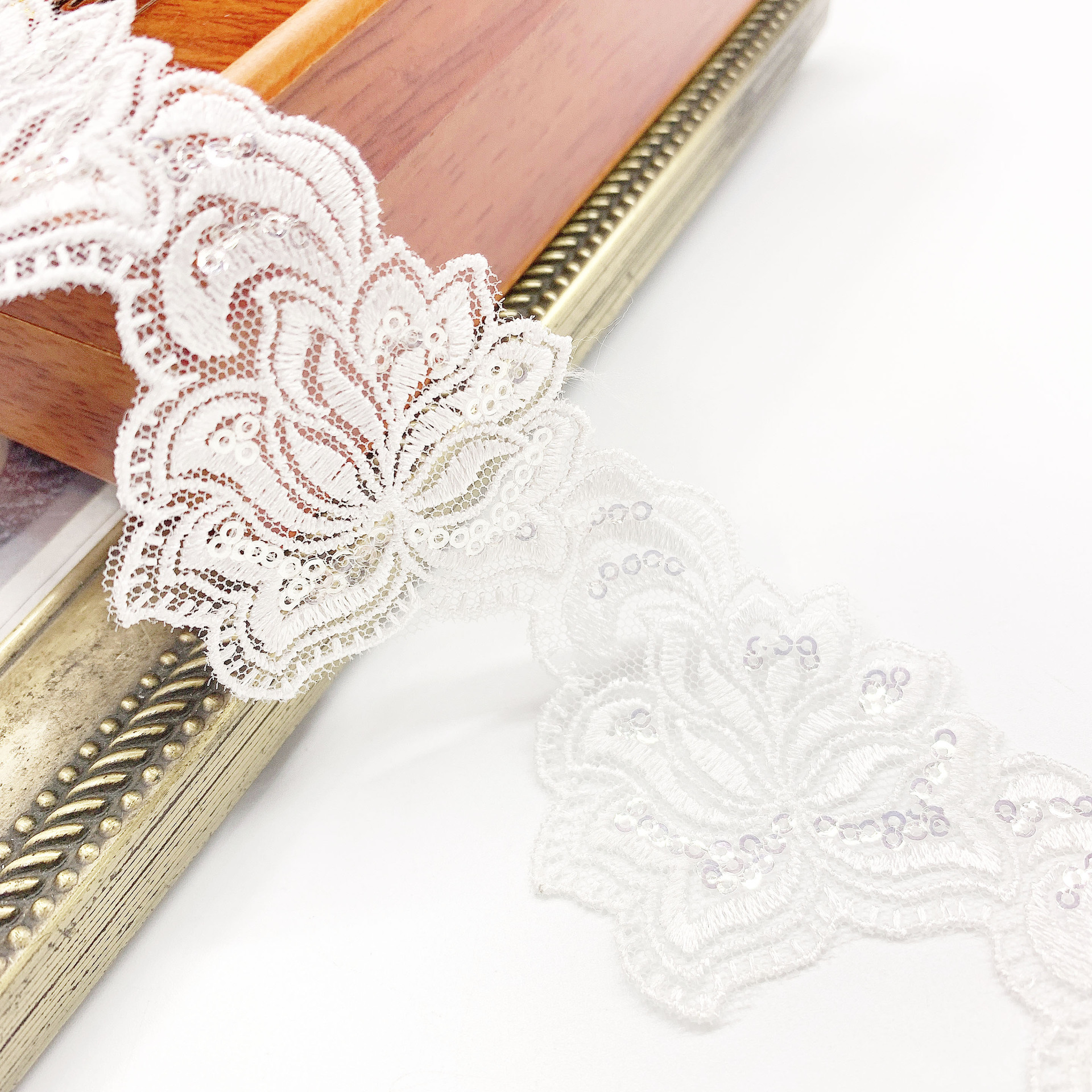 in stock lace manufacturers wholesale 4.3CM polyester silk hollow embroidery clothing accessories lace beads barcode