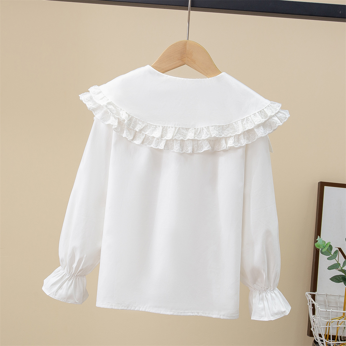 Picture of Girls' shirt Spring and Autumn new children's lapel white cotton long-sleeved shirt spring girls' casual top