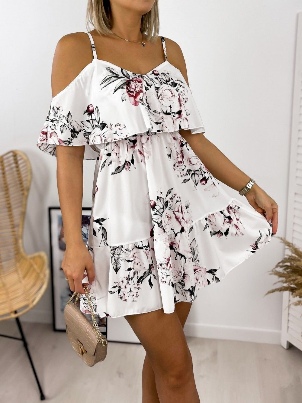 Picture of 2021 Summer Independent Wish Amazon ebay Printed V-Neck Stitching Shoulder Sling dress