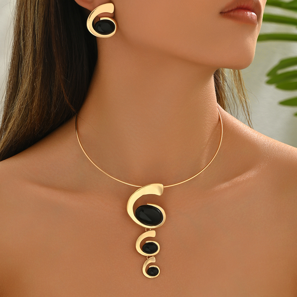 European and American Cross-border Women's Necklace Earrings suit Jewel Long Spiral Earrings All-match High-end Sense Collar for Women