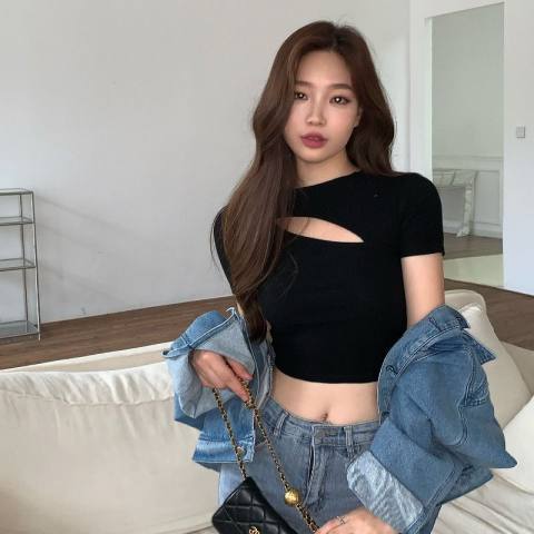 Sweet Spice Girls Open Chest Short Navel Chic Top Design Niche High Waist Tight Sexy Short Sleeve T-shirt for Women in Summer