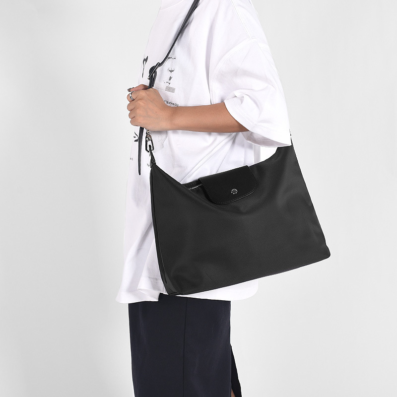 Picture of Bag Women's 2023 New Hobo Underarm Bag All-match Tote Bag Messager Bag Large Capacity Single Shoulder High-end Sense Bag for Women