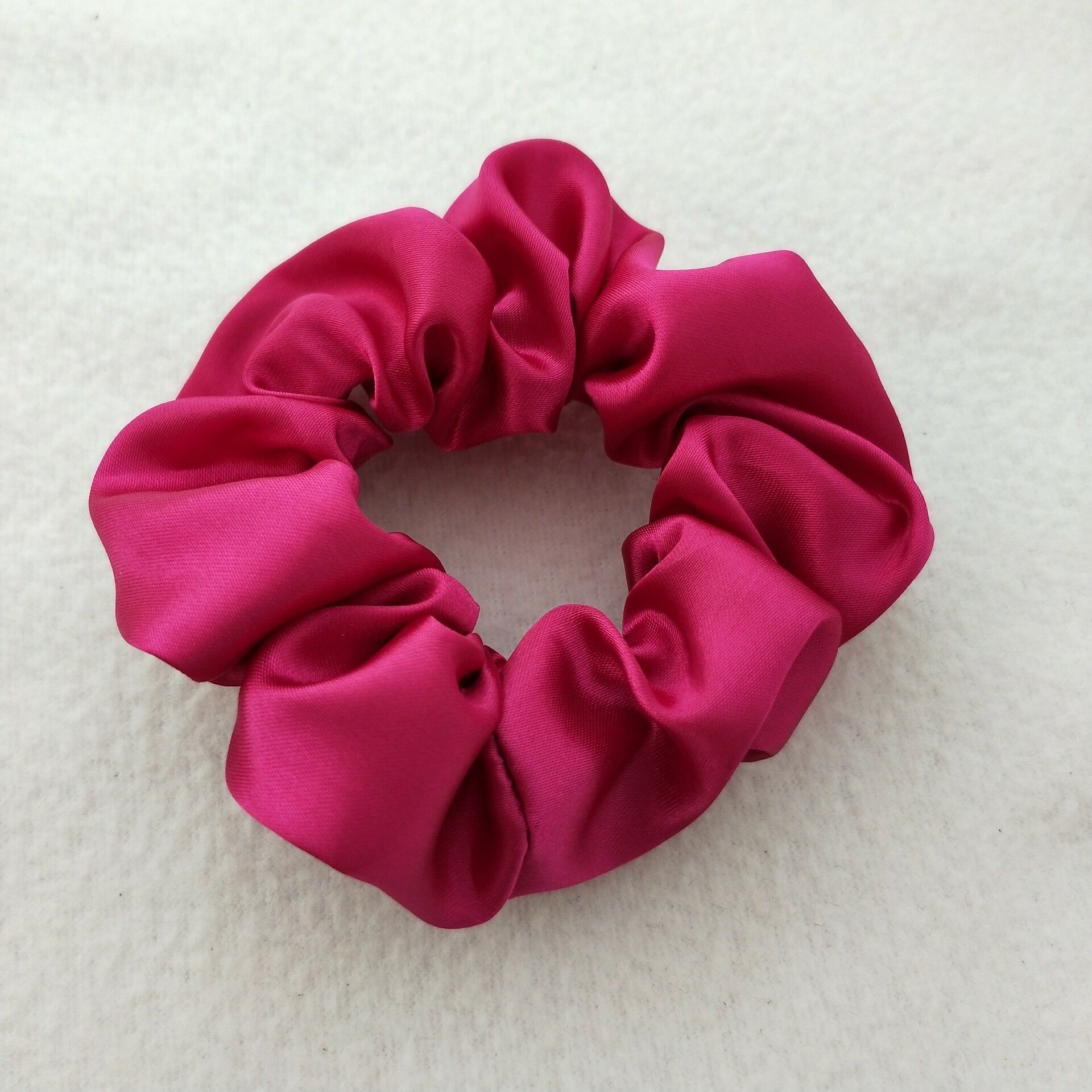 Picture of Cross-Border Amazon Satin Fabric Satin Scrunchie for Women, High-End Bun Hair Tie