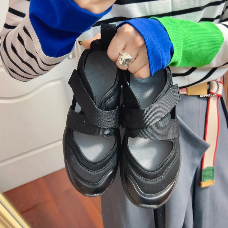 Closed toe sandals women's 2020 Summer new fashion retro hollow breathable comfortable platform sports casual shoes