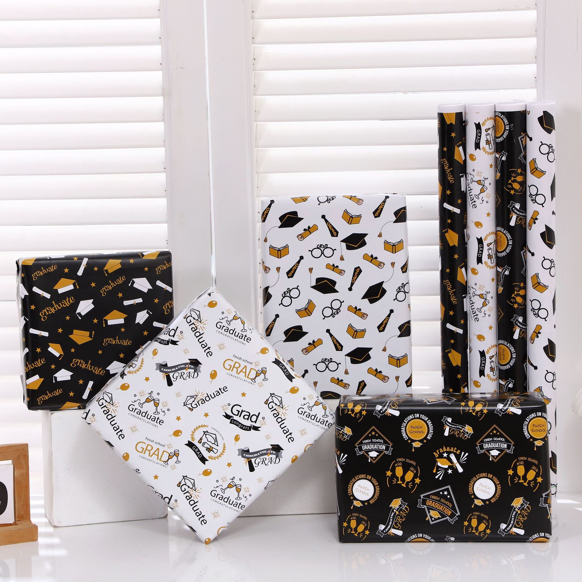 Graduation season Teacher's Day gift wrapping paper DIY holiday gift wrapping paper kindergarten handmade gift wrapping paper