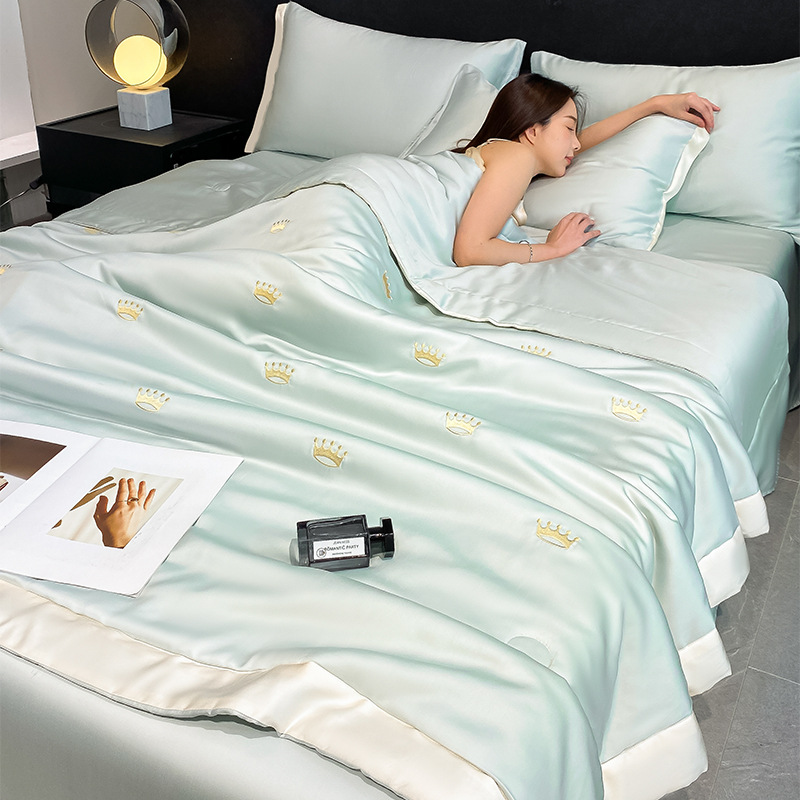 Picture of Summer Ins Washable Ice Silk Summer Quilt Four-piece Set Machine Washable Air-conditioning Quilt Summer Cool Quilt Single Double Thin Quilt Core