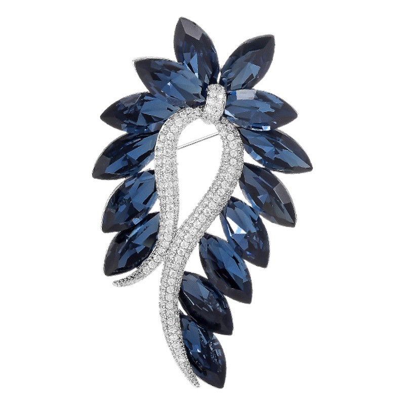 European and American retro high-end brand luxury crystal blue valley brooch leaves bouquet corsage Palace style accessories