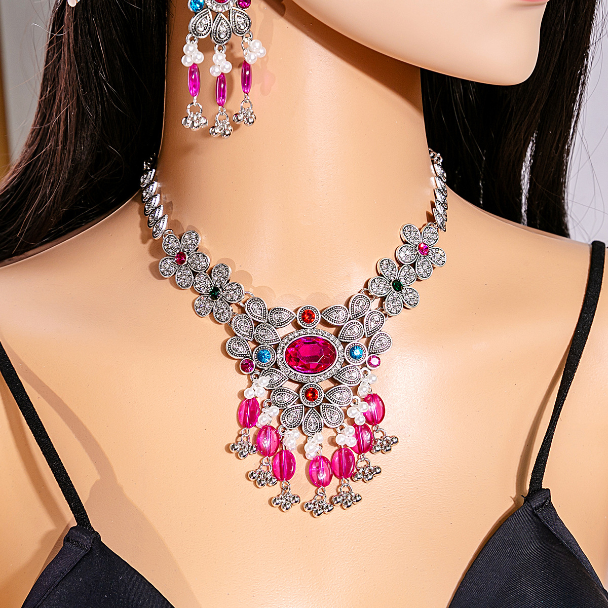 Picture of European and American Luxury Flower Jewelry suit Retro Tassel Round Gem Necklace Geometric Water Drops Square Earrings for Women