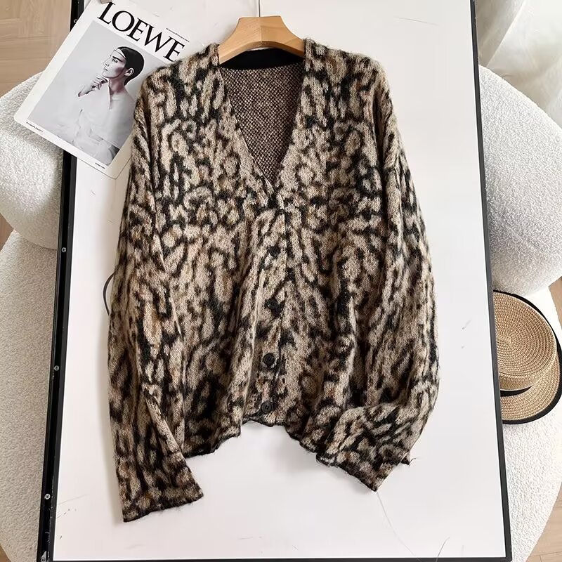 CS cross-border women's clothing wholesale American retro loose temperament new V-neck leopard knit cardigan sweater coat