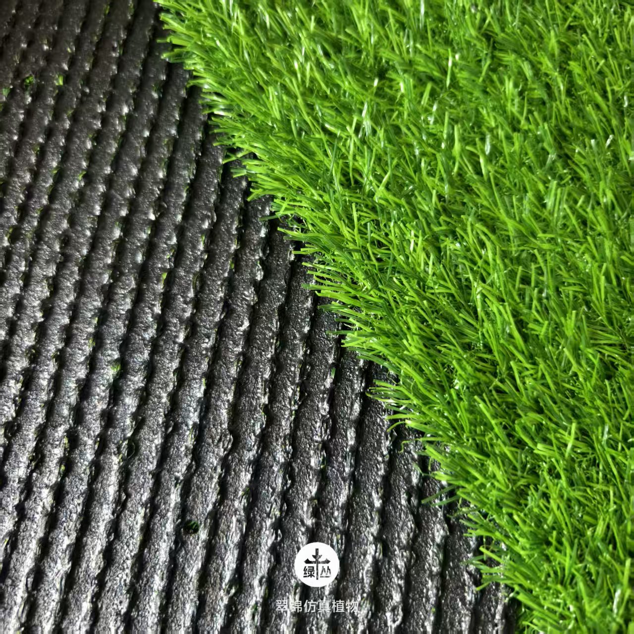 Picture of Cross-border special for labeling self-lifting artificial turf block selling foreign trade cutting artificial turf roll chicken nest mat